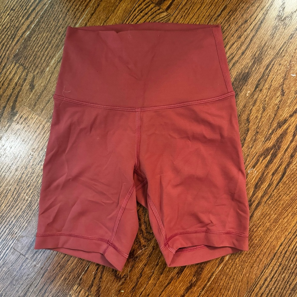 Lululemon Wunder Train Highrise Short 6”